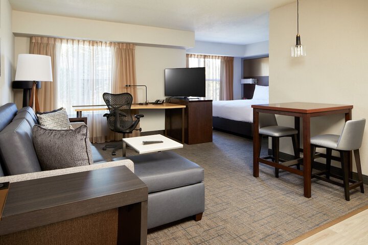 Room 33 of 67