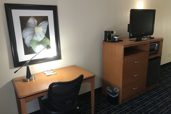 Room 7 of 17