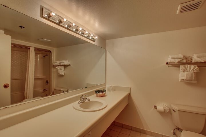 Laughlin River Lodge