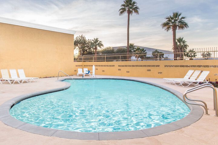 Pool 4 of 46