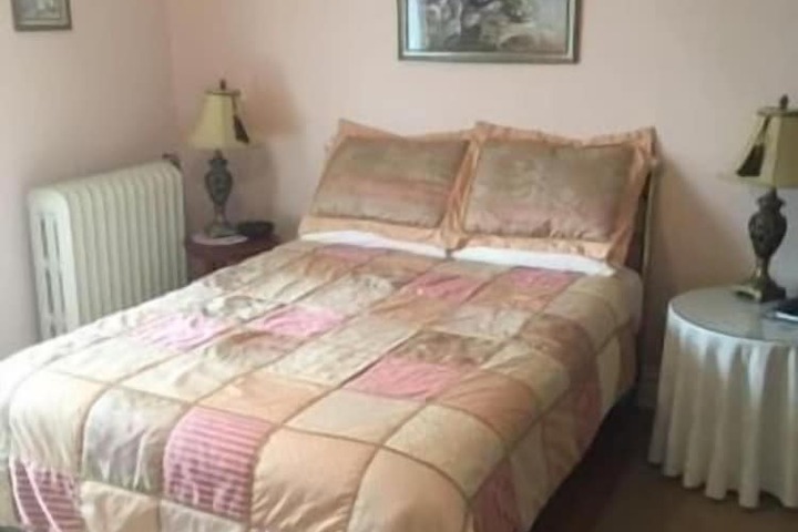 Room 12 of 25