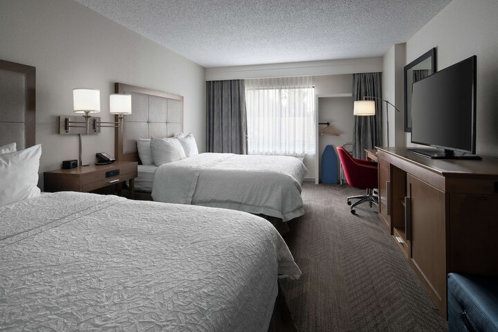 Room 21 of 34