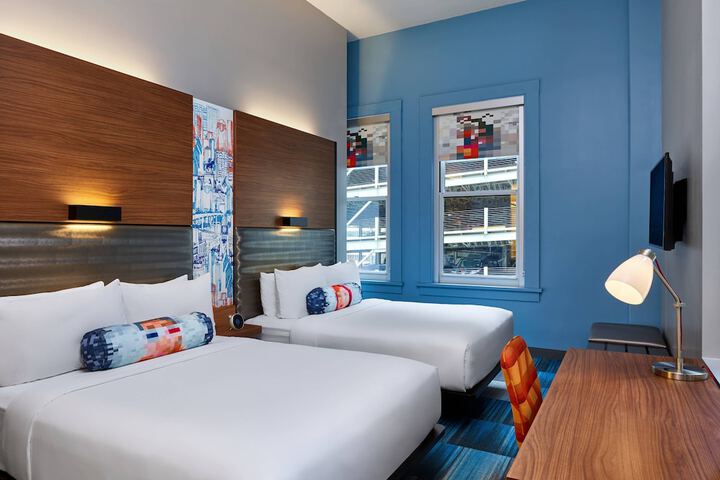 Room 13 of 28