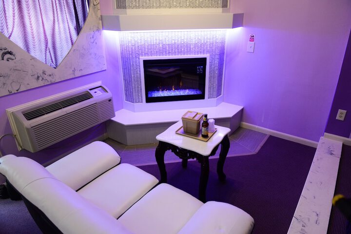 Room 4 of 50