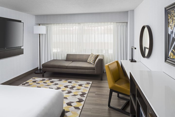 Room 25 of 48