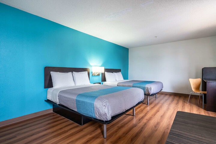 Room 14 of 34