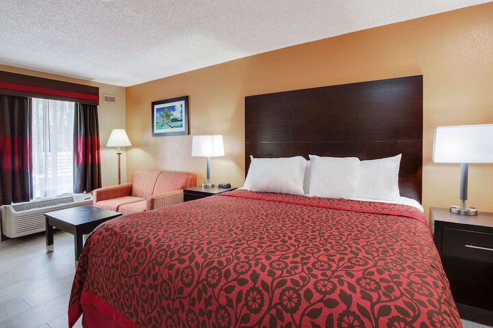 Room 20 of 25