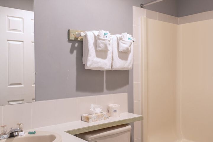 Tiki Shores Inn & Suites