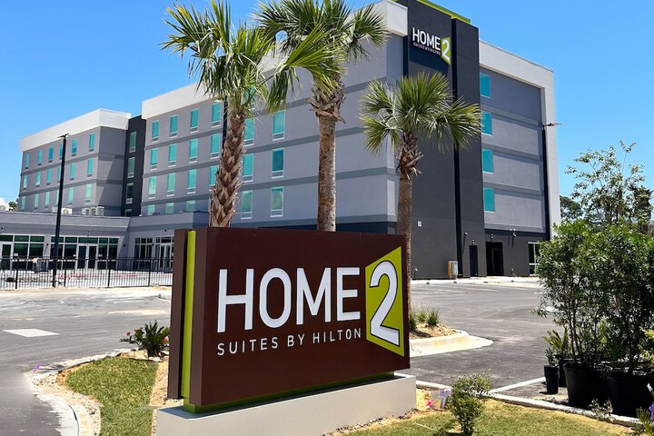 Hotel 6 of 87