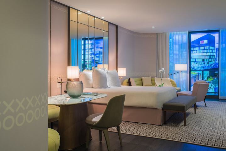 Room 32 of 55