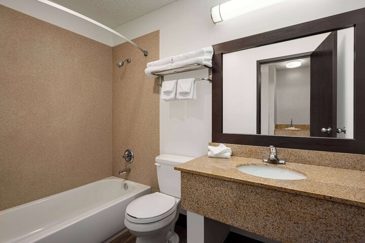Days Inn by Wyndham Carbondale