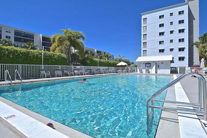Pool 6 of 60