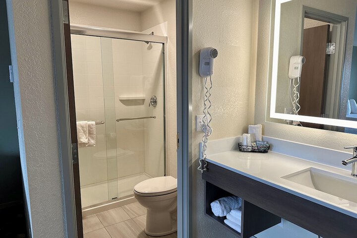 Best Western King Salmon Inn