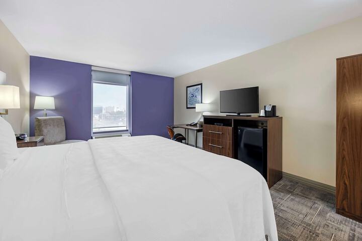 Room 13 of 25