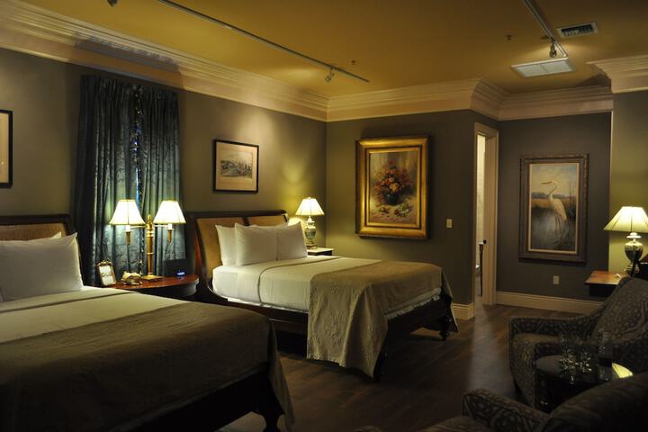 Room 28 of 49
