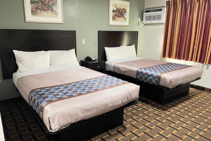 Room 18 of 23