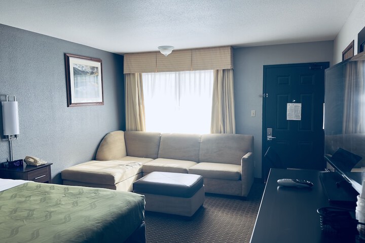 Room 29 of 53