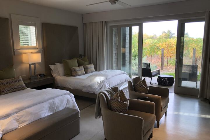 SENZA Hotel