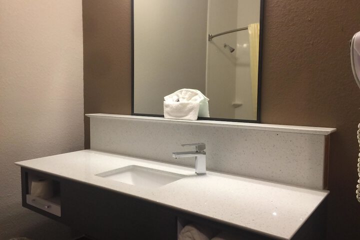 Room 12 of 22