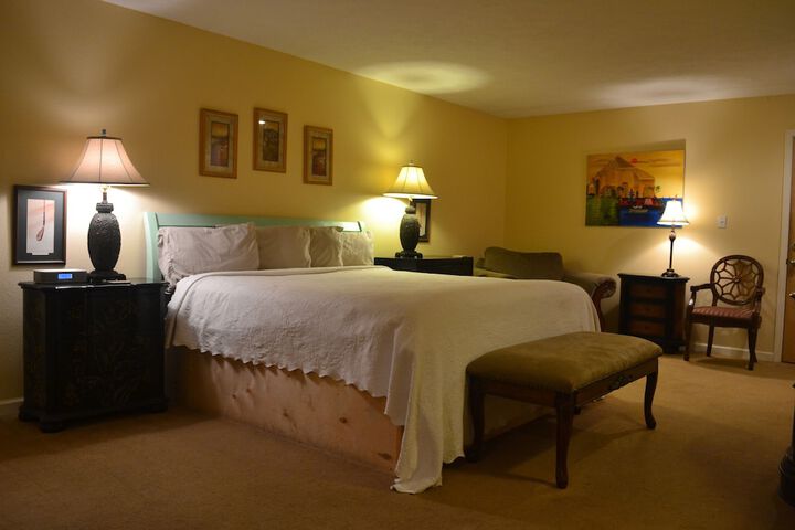 Room 42 of 57