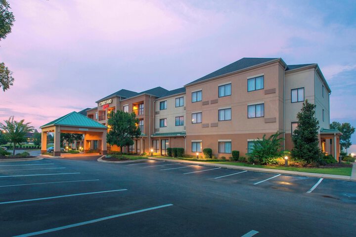 Hotel 2 of 33