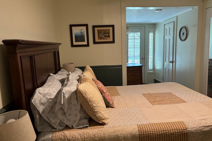 Room 54 of 82