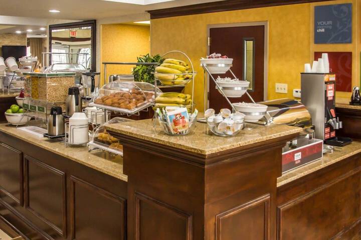 Breakfast/Coffee Service 60 of 75