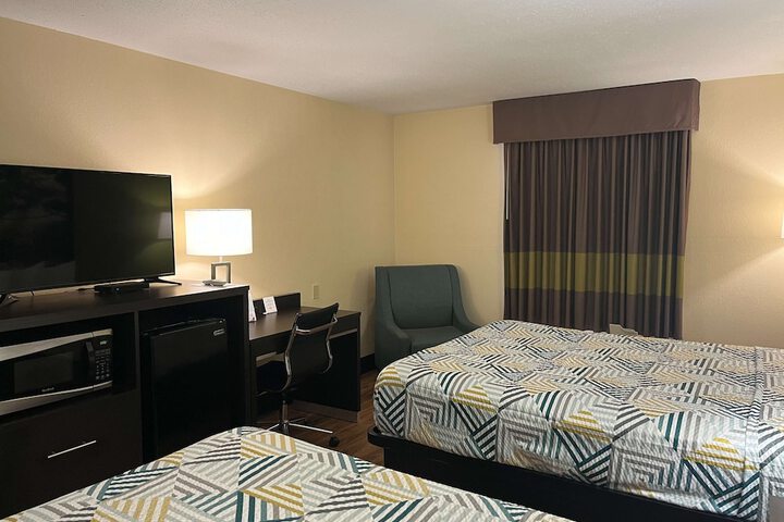 Room 28 of 33