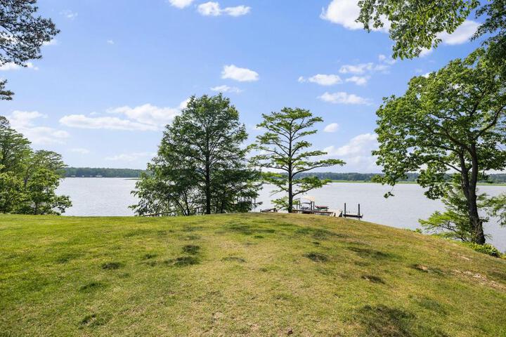 Chickahominy Riverside Guest Home by Williamsburg