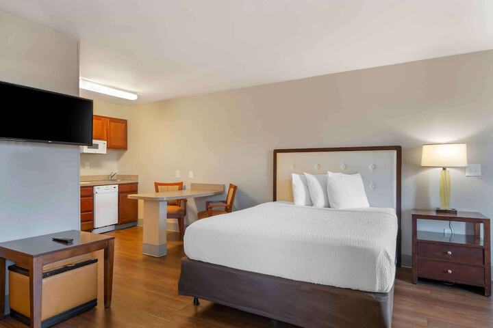 Room 18 of 34