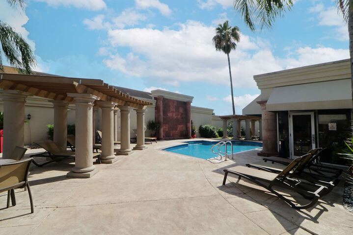 Pool 4 of 110