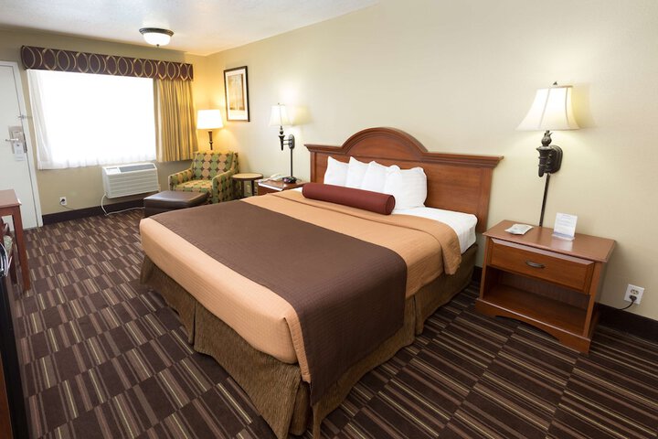 Room 14 of 27