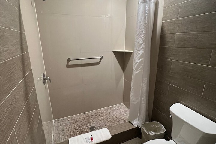 Room 35 of 54