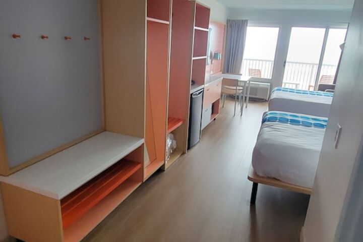 Room 57 of 87