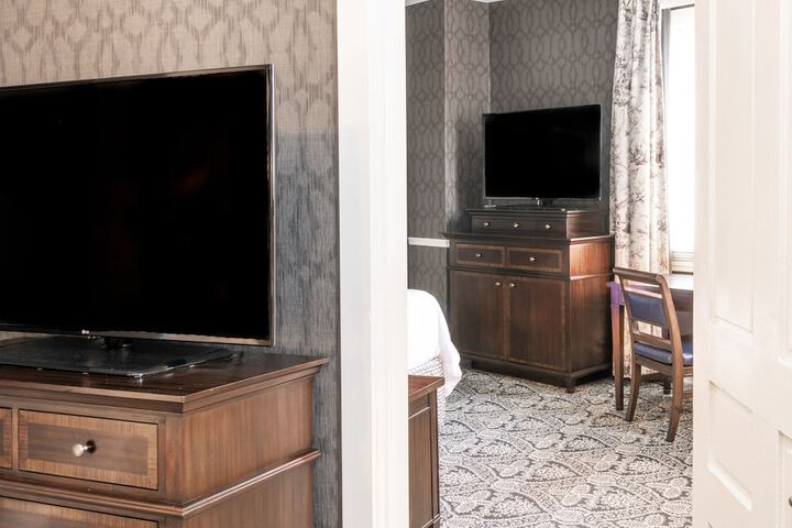 Room 28 of 144