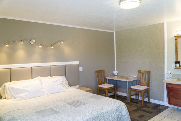 Bybees Steppingstone Motel