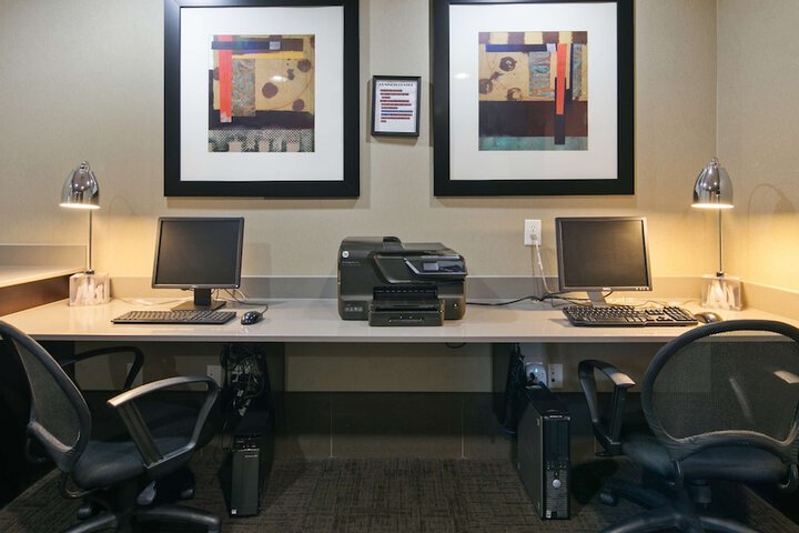 Business Center 37 of 37