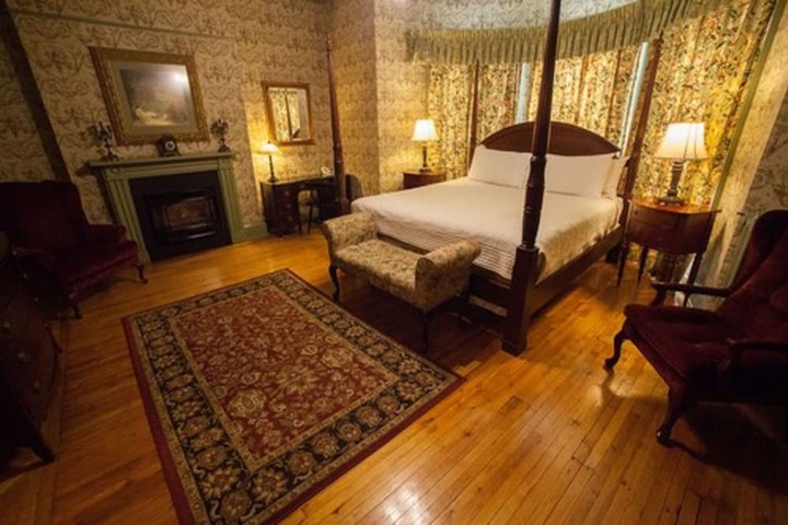 Room 42 of 69
