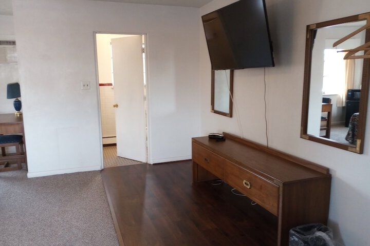 Room 9 of 22
