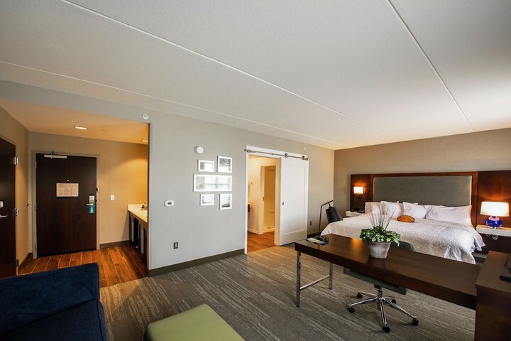 Room 20 of 49
