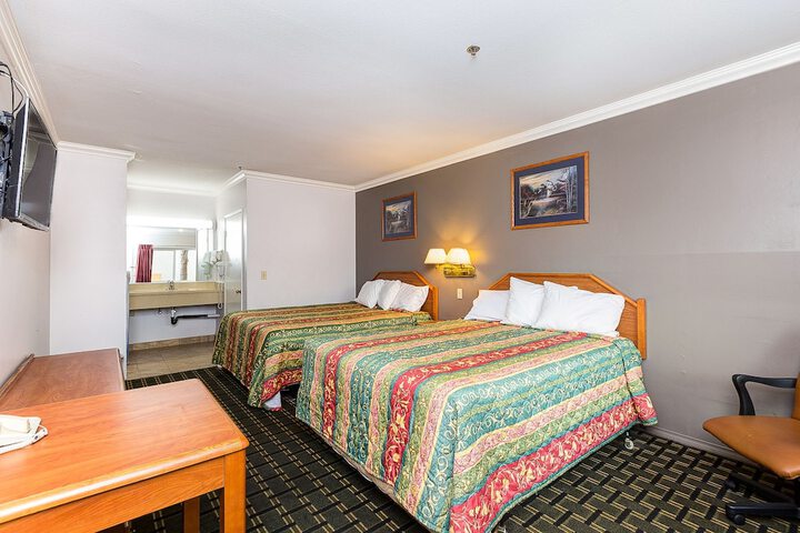 Room 11 of 23