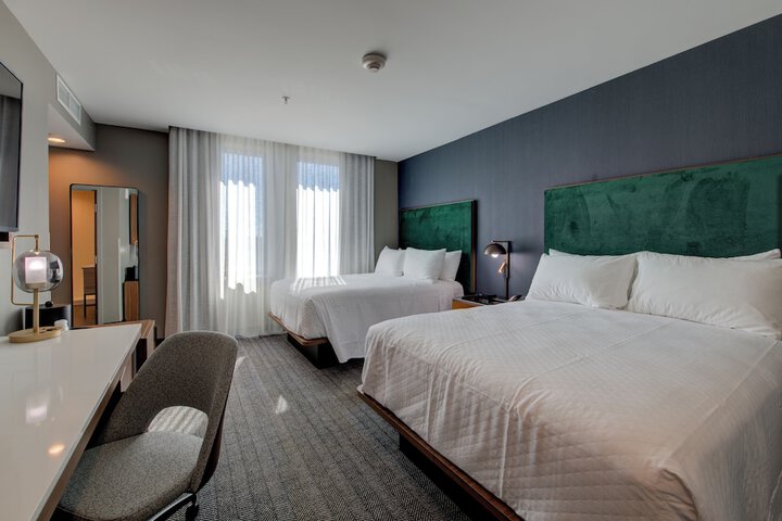 Threefoot Hotel Meridian, a Tribute Portfolio Hotel