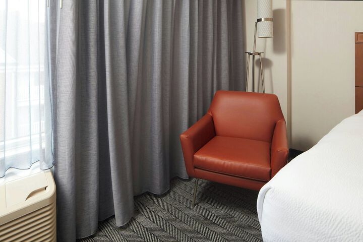 Room 22 of 46