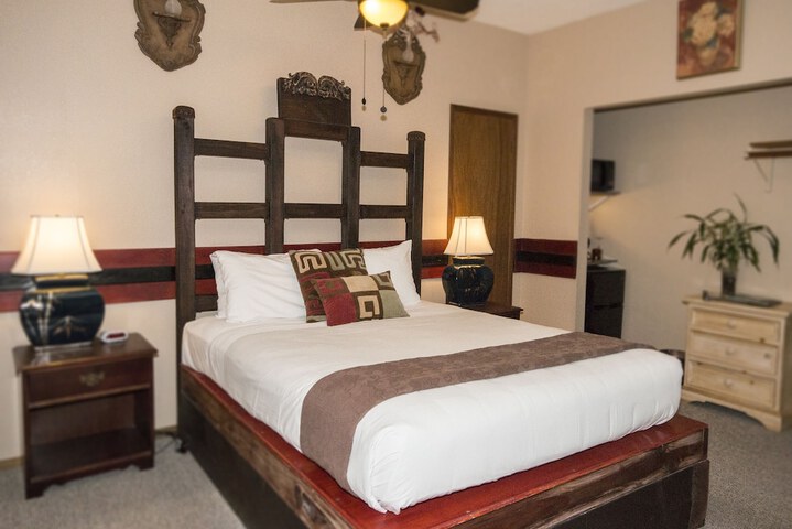 Room 12 of 30