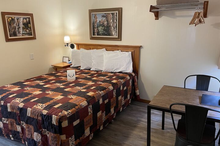 Whitetail Creek Resort