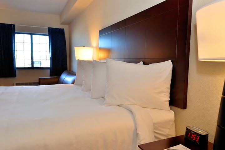 Room 27 of 106