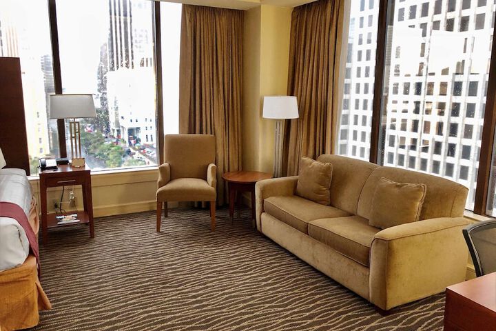 Room 11 of 27