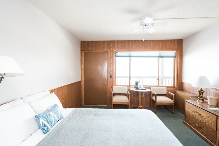 Room 74 of 156