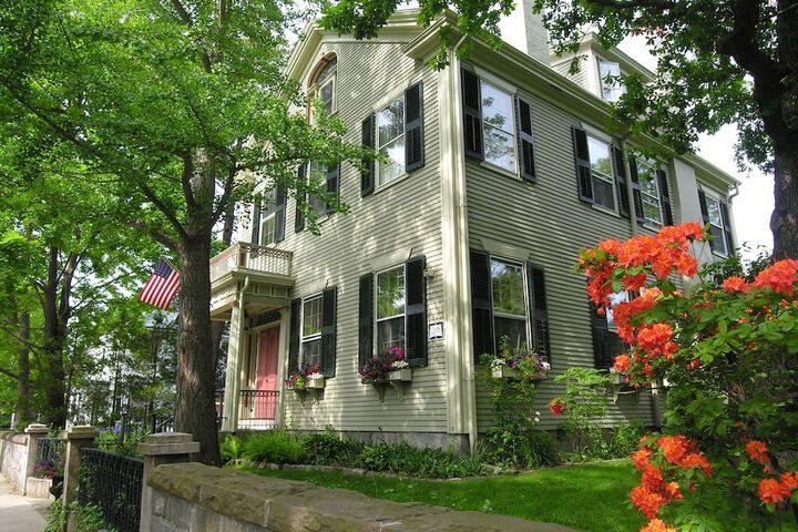Delano Homestead Bed & Breakfast