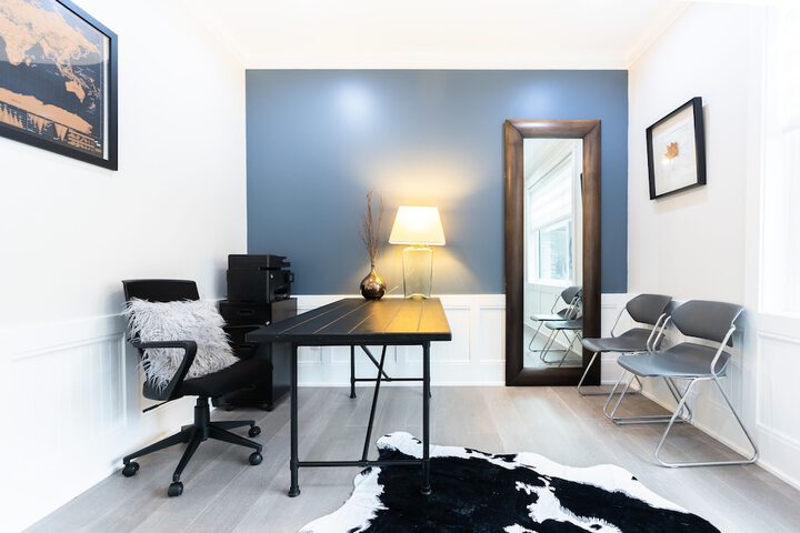 Luxury house with 3 bedrooms and 1 office